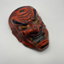 Load image into Gallery viewer, Shikami Mask - Wabisabi Mart
